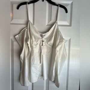 WAYF Off Shoulder blouse sz Large NWT